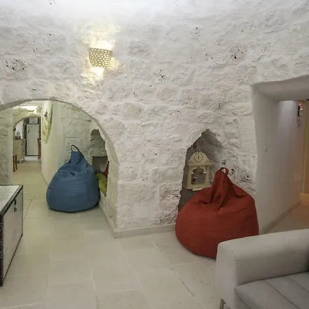 Trullo Lenuccia Villa *